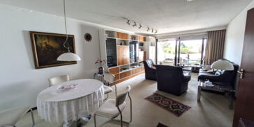 154 m² auf einer Ebene, große Eigentumswohnung in einem Terrassenhaus in Durlach Nähe Schlossgarten