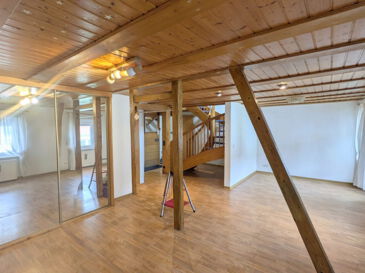 Große 2-Zimmer-Maisonettewohnung in der Südstadt